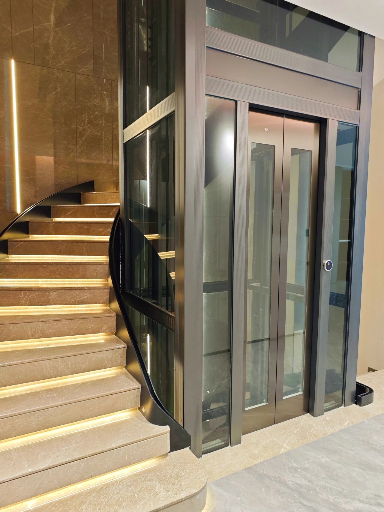 法立奥曳引式观光电梯品牌