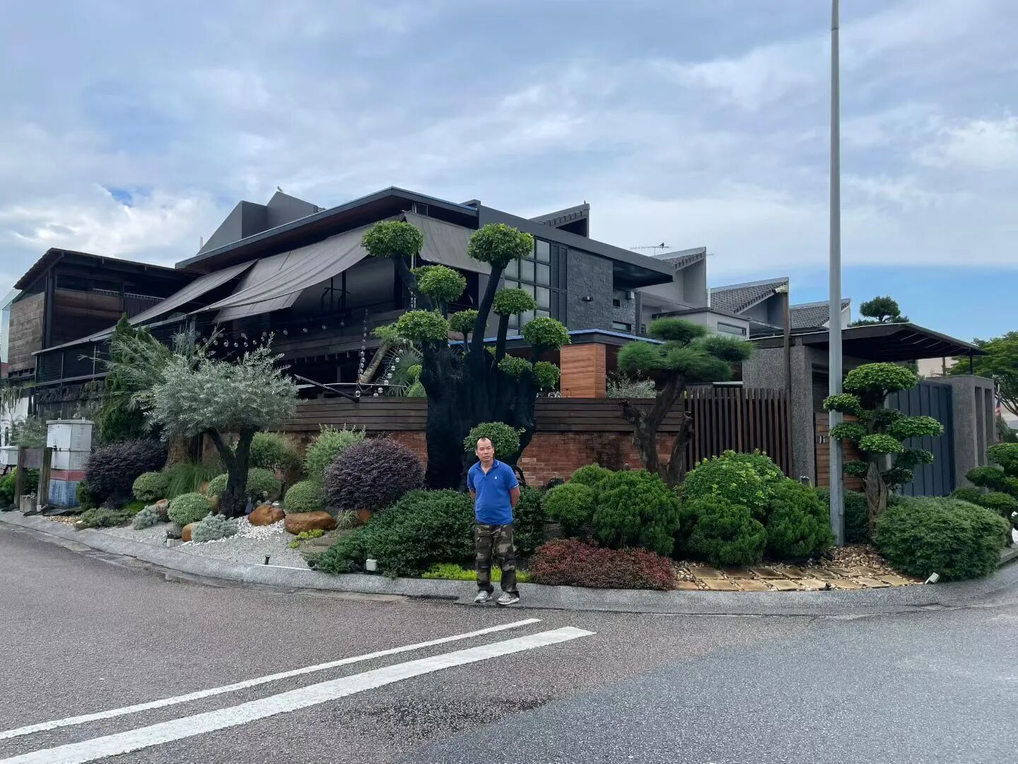 法立奥电梯安装工人